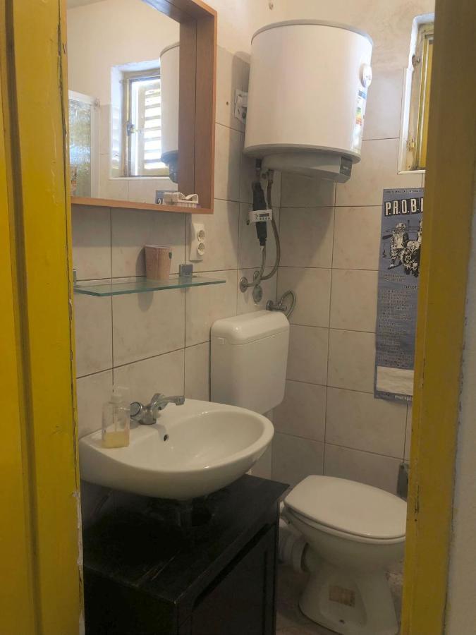 Double Room With Shared Bathroom Split Exterior foto
